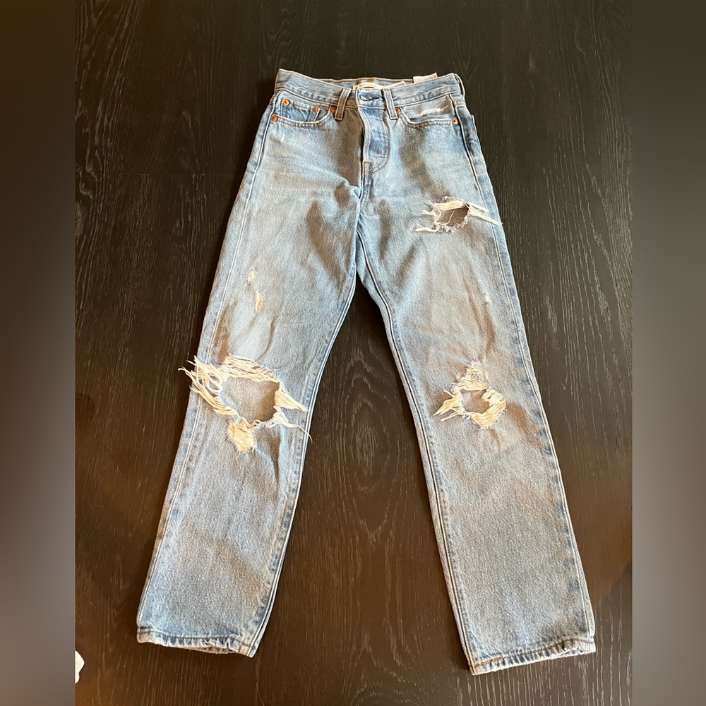 Levi Jeans size 23 Wedgie Straight